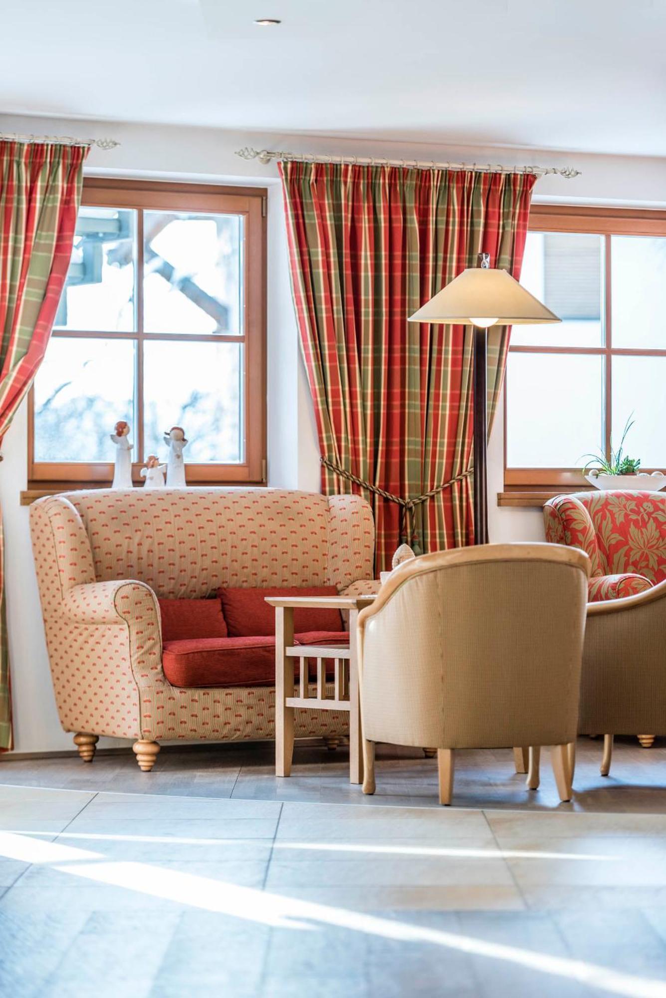 Hotel Peter Petersberg Екстер'єр фото