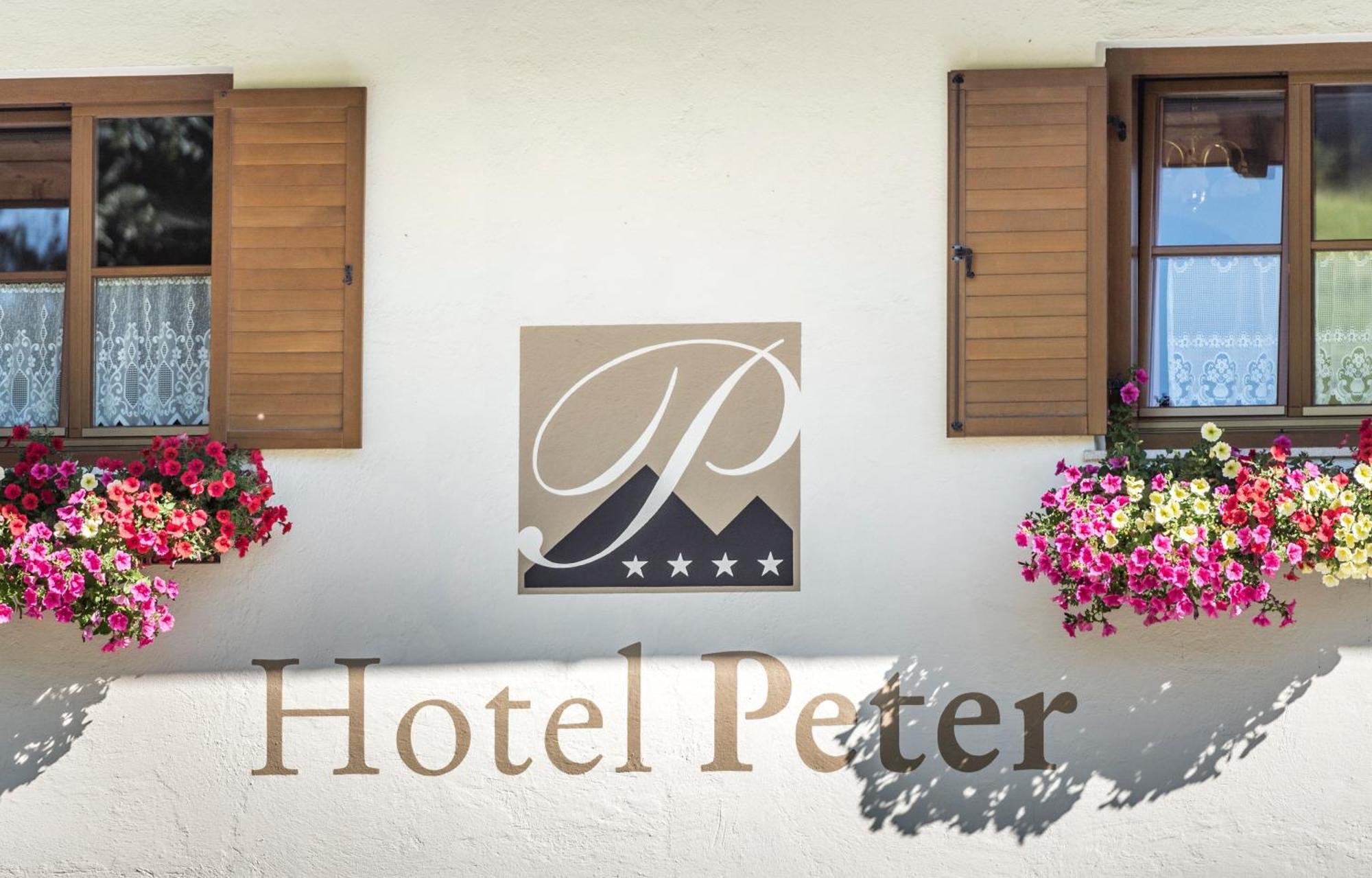 Hotel Peter Petersberg Екстер'єр фото