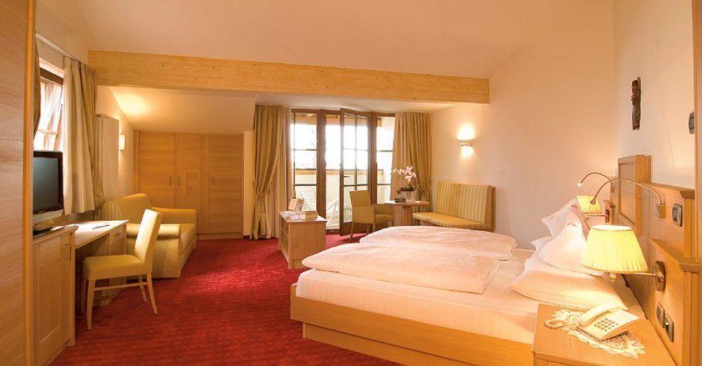 Hotel Peter Petersberg Екстер'єр фото
