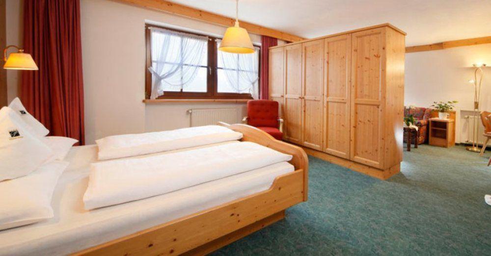 Hotel Peter Petersberg Екстер'єр фото