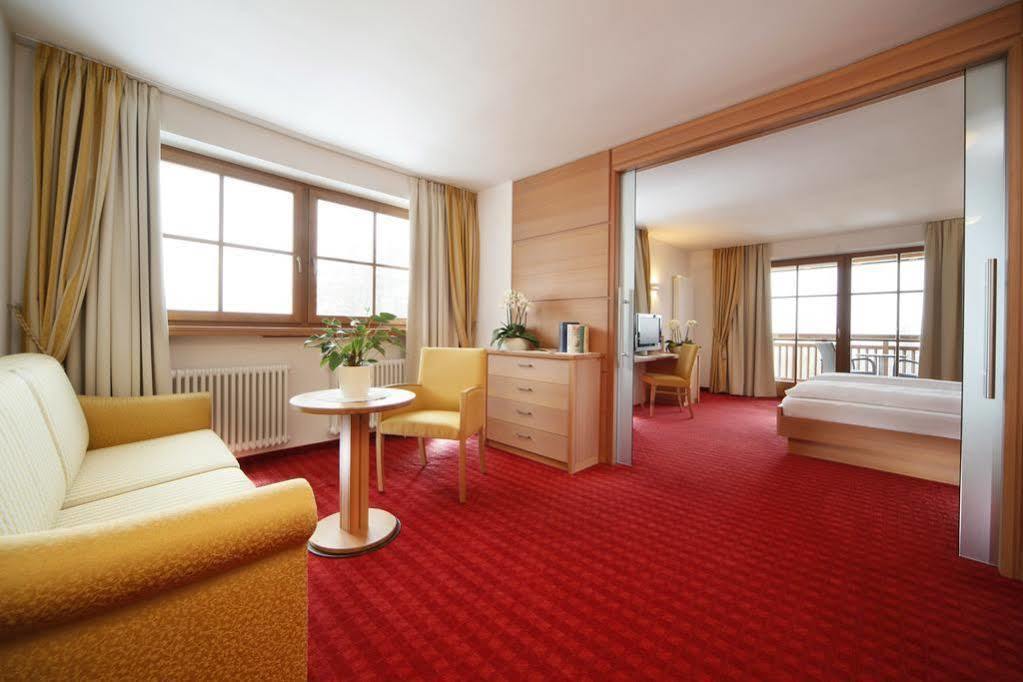 Hotel Peter Petersberg Екстер'єр фото